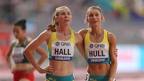 video jessica hull runs personal best in 1500m but misses out on final world championships