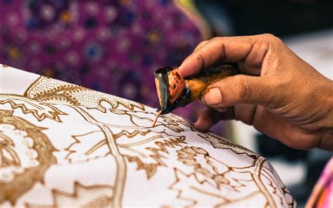 Hari Batik Nasional Tahukah Anda Indonesia Memecahkan Rekor Batik