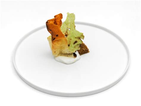 Massimo bottura once believed he had reached the peak of his culinary success in 1980 when, at the age of 18, he would use a megaphone to call out to his friends on the beach near salerno from the. 5 lasagne d'autore per Carnevale da provare almeno una ...