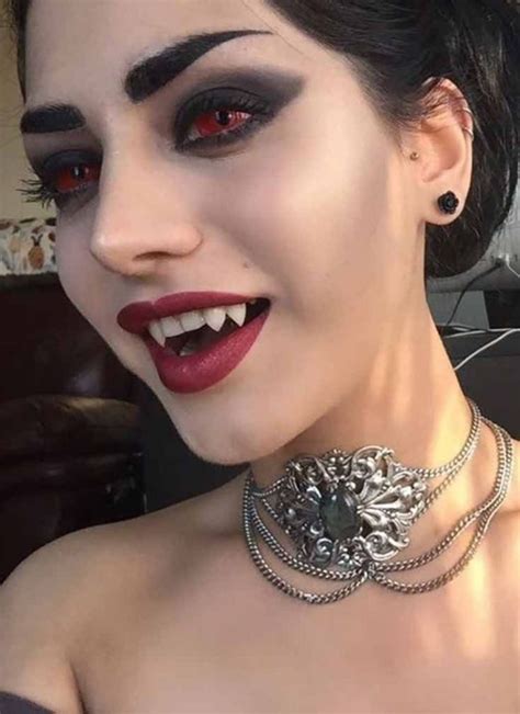 15 Amazing Vampire Makeup Ideas For Halloween Party Maquiagem Vampira Maquiagem De Vampiro