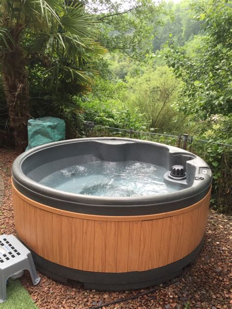 Cheap Hot Tub Hire Deluxe Midland Hot Tub Hire