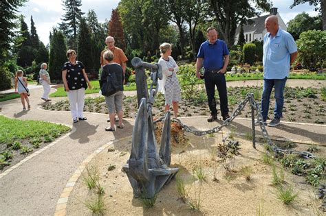 Jump to navigation jump to search. „Park der Erinnerungen" als Alternative zu Betonsäulen ...