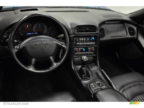 2000 Chevrolet Corvette Coupe Black Dashboard Photo 60195179
