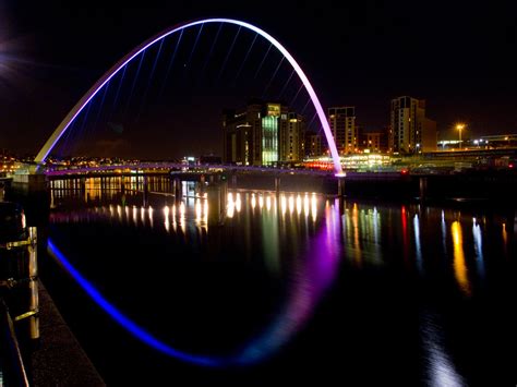 Gateshead Newcastle Quayside At Night Clear Autumn Night Flickr