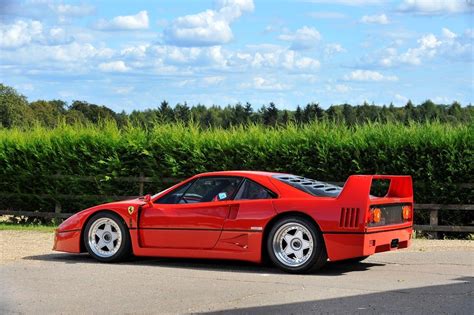 Almost all ferrari f40 units that exist come in red. 1990 Ferrari F40 | Ferrari f40, Ferrari for sale, Ferrari