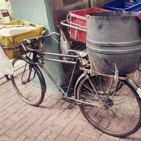Whistler hong kong bicycle bicycle kick bicycles bmx bike. Classic Chinese bicycle in a Hong Kong alley