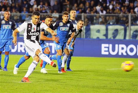 Juventus vs Empoli 2-1 resumen goles video Cristiano Ronaldo por Serie