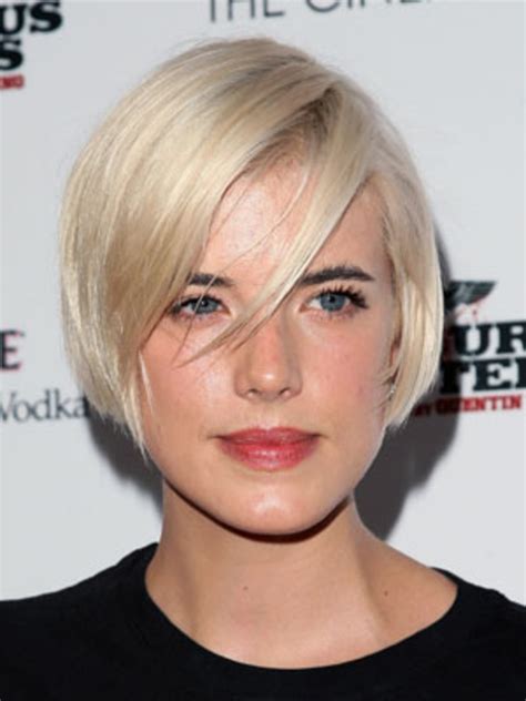 30 Short Bob With Swoop Bangs Fashion Style