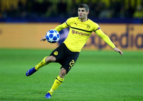 A l'âge de sept ans, il part vivre avec ses parents en angleterre durant un an. Report Suggests Christian Pulisic Transfer To Chelsea In ...