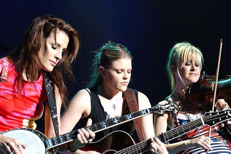 Why Were the Dixie Chicks Banned From Radio Anyways?