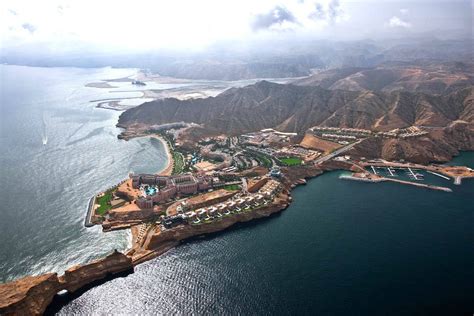 Circuit De Luxe à Oman Avec Votre Chauffeur Guide Privé Privilèges
