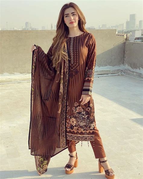 Nawal Saeed Stylish Dress Designs Simple Pakistani Dresses Stylish