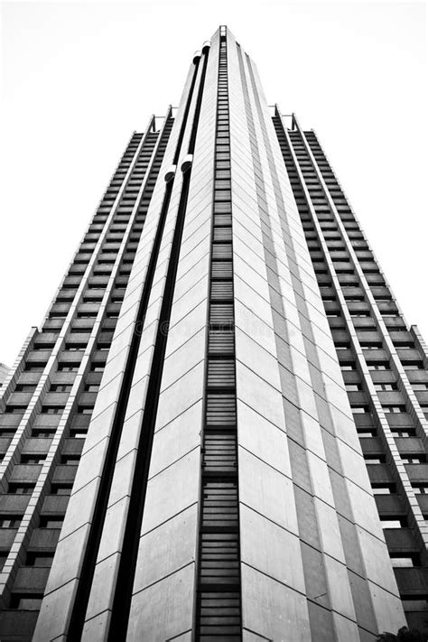 Skyscraper From Below Stock Image Image Of Cityscape 7795763
