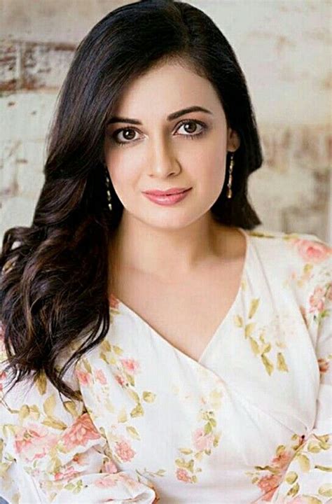 Her mother deepa is bengali hindi women who are working as an interior designer. Dia Mirza - Biography, Height & Life Story | Super Stars Bio