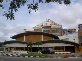 Johor bahru ialah bandaraya, ibu negeri dan daerah di johor, malaysia yang terletak di selatan semenanjung malaysia. Plaza Larkin - Johor Bahru