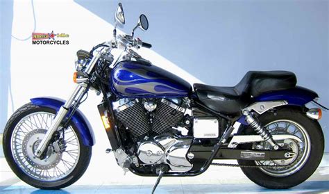 One look at the shadow spirit 750 is all it takes. 2005 Honda Shadow Spirit 750 Photos, Informations ...