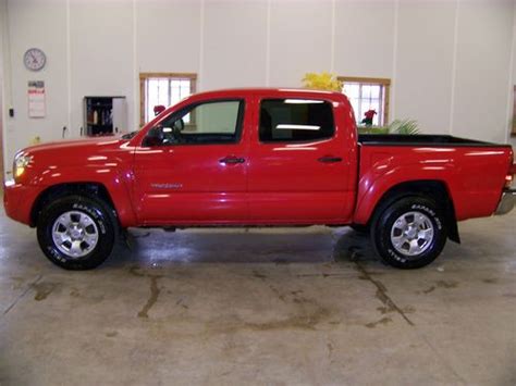 4 km · grey · cranbrook, bc. Sell used 2005 Toyota Tacoma SR5 4x4 Crew Cab Pickup 4 ...