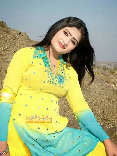 Pashto Famous Actress Salma Shah Old Photos
