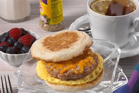 Americans love fast food and there are so many items to choose from! Egg and Sausage Breakfast Sandwich - DaVita