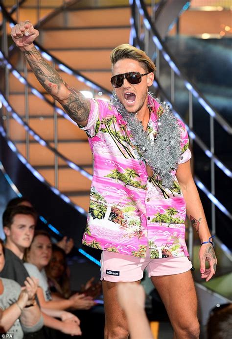 Stephen Bear Wins Celebrity Big Brother Daily Mail Online