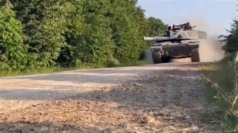 British Challenger 2 Tanks First Seen Near The Front In Ukraine