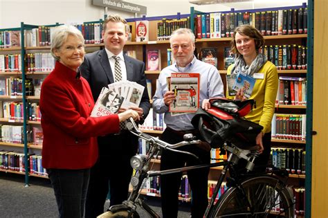 "Die Stadtbücherei kommt zu Ihnen nach Hause": "Bücher auf ...