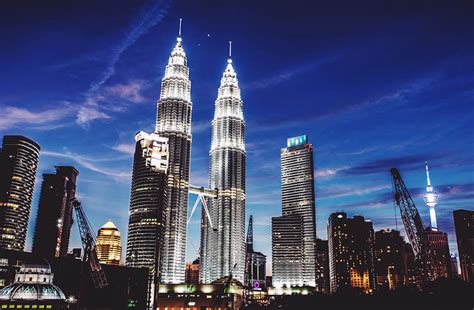 Ketika ini, populasi rakyat malaysia dianggarkan melebihi 30 juta. 10 Bandar Dengan Populasi Paling Tinggi Di Malaysia ...