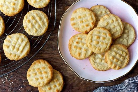 How to make almond flour cookies paleo? Gluten-Free Almond Flour Shortbread Cookies Recipe | King ...