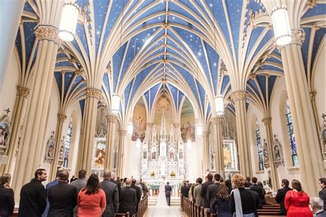 A Catholic Wedding Ceremony What To Expect During Mass