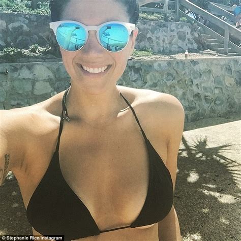 Olympic Swimmer Stephanie Rice Flashes Underboob On Brisbane Beach Daily Mail Online
