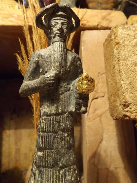 mesopotamian statue replica of the deity inshushinak susa elamite sumerian sculpture the