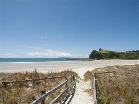 Single Level Beach House In New Zealand Idesignarch