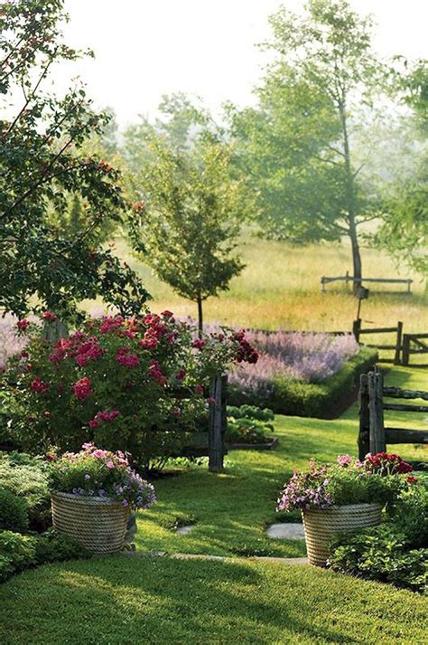 90 Beautiful Backyard Garden Design Ideas For Summer 9 Gardendesign Country Garden Decor
