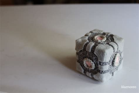 Jangan lupa ikuti facebook rasmi upsi malaysia. My mini crochet Portal companion cube June 2012 (Photo 1/3 ...