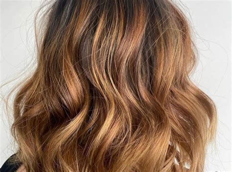 Honey Balayage Curly Hair Ideas In