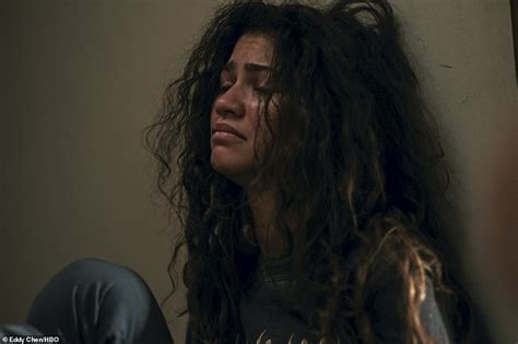 Euphoria Season 2 Episode 5 Recap Rue Continues Her Downward Spiral Daily Mail Online