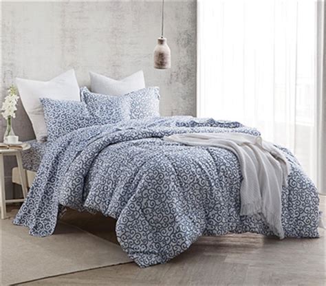 They come in both solid colors and patterns to match your room's decor. Gray College Comforter Designer Patterned Extra Long Twin ...