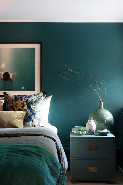 20 Jewel Tone Bedroom Ideas