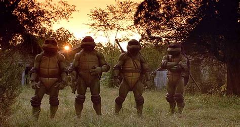 hubbs movie reviews teenage mutant ninja turtles 1990