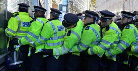 why are so many people dying in police custody in the uk