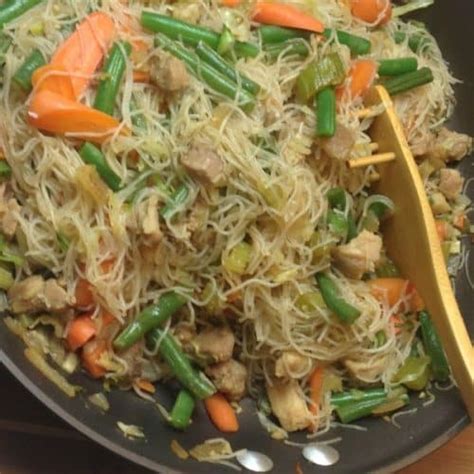 Pancit Bihon Guisado Filipino Rice Noodles With Vegetables The