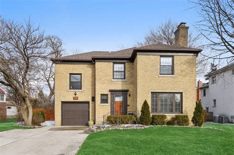 6839 N Keating Ave Lincolnwood Il 60712 Mls 11346085 Redfin
