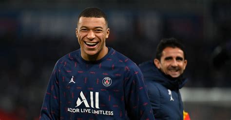 watch kylian mbappe laughs at tom holland asking him to join spurs planet football kylian