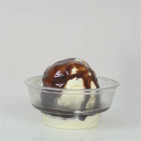 Ice cream sundae in a cup. 8 oz Clear Plastic Ice Cream Sundae Cups - Frozen Dessert ...