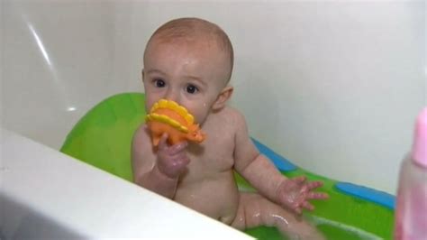 New Study Shows Over Bathing Babies Does More Harm Than Good Abc7 San