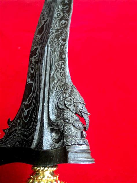 Se spune că kris taming sari ar fi fost făcut din 21 de tipuri diferite de metal. Keris Bali Dhapur Ganesha | KERIS KAMARDIKAN | Jual Pusaka ...