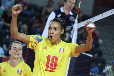 Anul 2021 va fi încheiat apoi la abu dhabi, acolo unde vor avea loc întrecerile campionatului mondial de înot în bazin de 25 m. Volei feminin: Internaţionalele Adelina Ungureanu şi Nneka ...