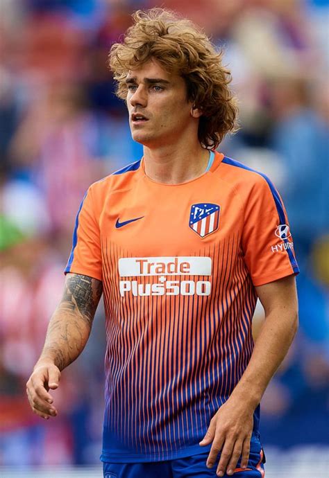 Antoine griezmann says he will refuse to cut his hair even if barcelona demand him to change it. Short Antoine Griezmann Hairstyle