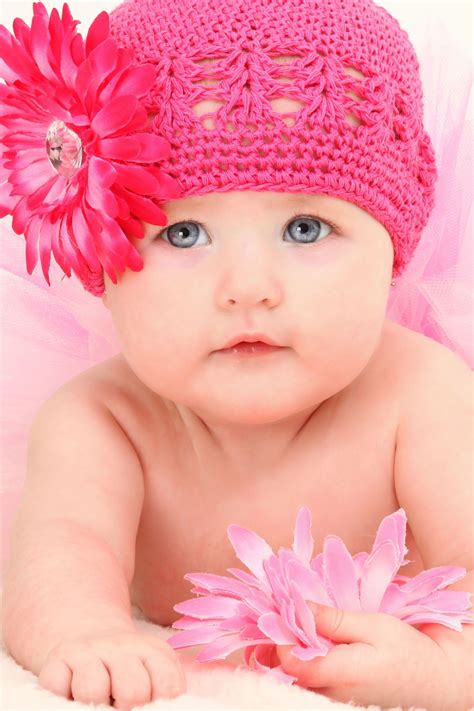 Who won't like cute baby pics? Baby Wallpapers - Wallpaper Cave