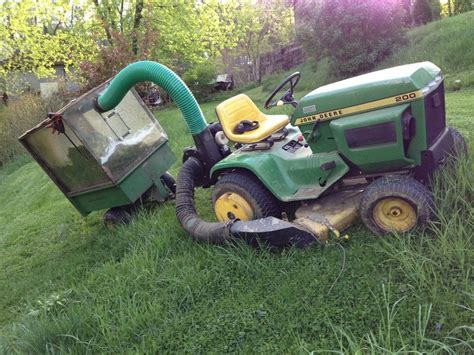 Lifetime Lawn And Garden Tractor The John Deere 200 And 300 Series